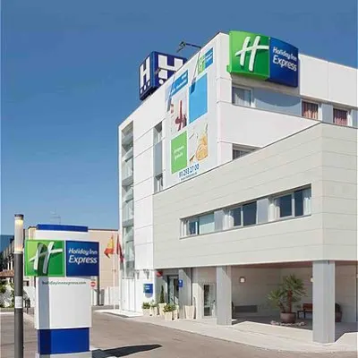 阿爾科文達斯智選假日酒店 鄰近阿爾科文達斯-聖塞巴斯蒂安德洛斯雷耶斯的酒店