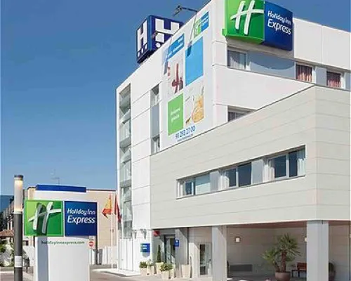 Holiday Inn Express MADRID - ALCOBENDAS by IHG Отели рядом с достопримечательностью «Комплекс компании «Телефоника»»