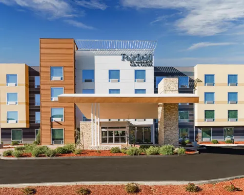 Fairfield Inn & Suites Oakhurst Yosemite Hotels in Madera County