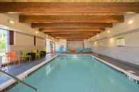 Home2 Suites by Hilton Bowling Green - Swimmingpools