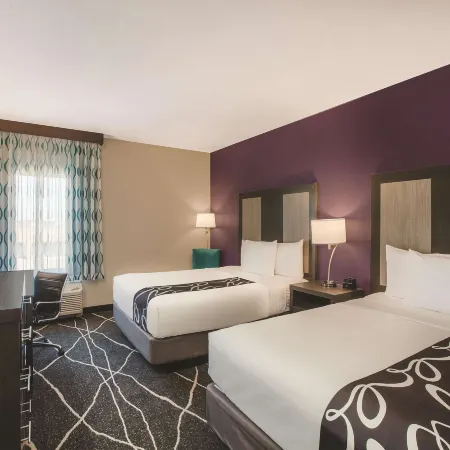 La Quinta Inn & Suites by Wyndham Dallas Northeast-Arboretum