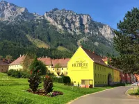 Fur Bis zu 2 Personen Hotels near Schloss Leopoldstein