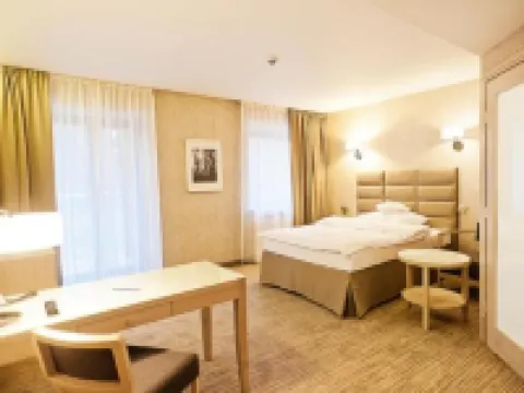 Columna Medica Hotels in Lask