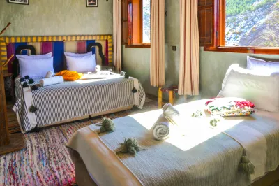 Authentic and Pittoresque Room for 3 People in Tamatert, Morocco Hôtels à : 