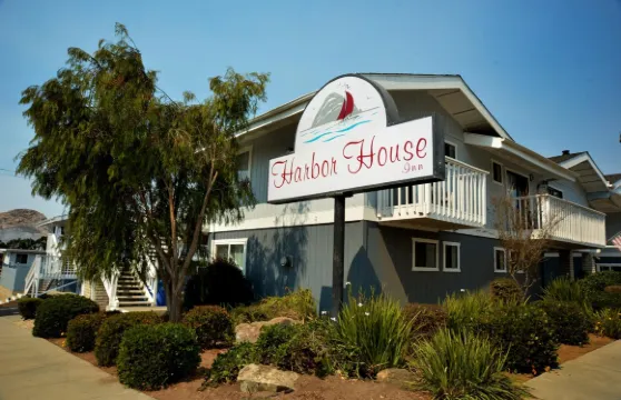 莫羅貝海港屋酒店