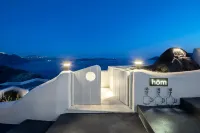 Hom Santorini Hotels in Oia