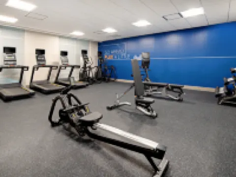 โรงแรม Holiday Inn Express & Suites Palm Desert - Millennium บาย IHG โรงแรมในปาล์มดีเซิร์ท