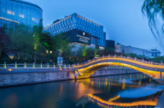 InterContinental Hotels JINAN CITY CENTER by IHG Hôtels à : 