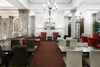 The Grand at Trafalgar Square - Kitchens