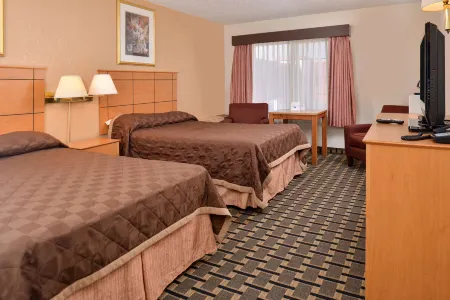 Americas Best Value Inn and Suites St. Cloud Отели рядом с достопримечательностью «Государственный университет Сент-Клауд»