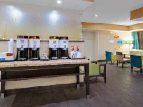 スパーク バイ ヒルトン ベーカーズフィールド セントラル ベーカーズフィールドのホテル