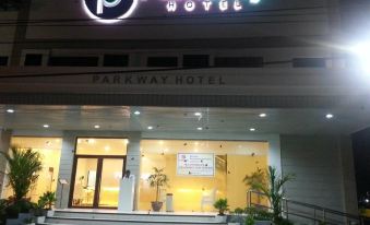 Parkway Hotel