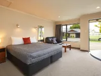 Centre Court Motel