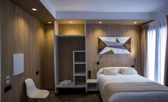 호스탈 세비야 산타 후스타 (성인 전용)