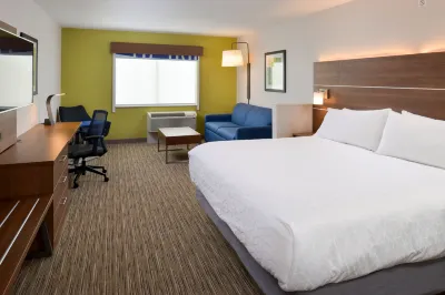 Holiday Inn Express & Suites Ottumwa Hotels in 