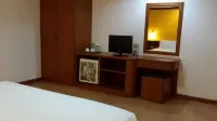 Sea Falcon Hotel - 2-Star