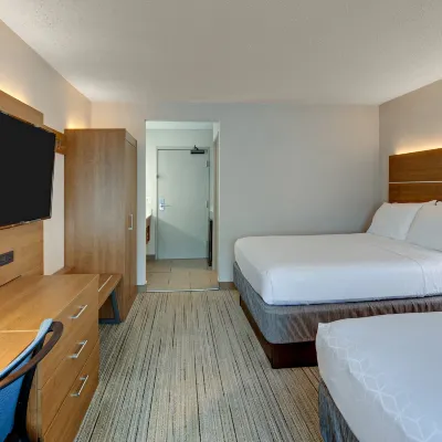 Holiday Inn Express NASHVILLE W I40/WHITEBRIDGE RD by IHG Hotel berhampiran Patung Athena