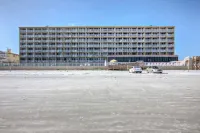 Pirates Cove Resort Studios! Hotels in Daytona Beach Shores