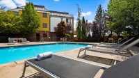 Best Western Plus Olympic Inn - Pools