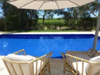 Amande Bed and Breakfast Hotels in Moana