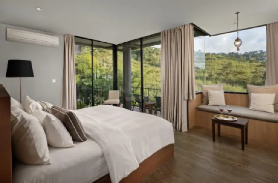 Sirinati Khao Kho Отели рядом с достопримечательностью «Wat Son Suai»