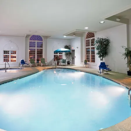 La Quinta Inn & Suites by Wyndham Cleveland Macedonia
