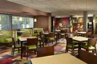 Fairfield Inn & Suites Fayetteville North - breakfast