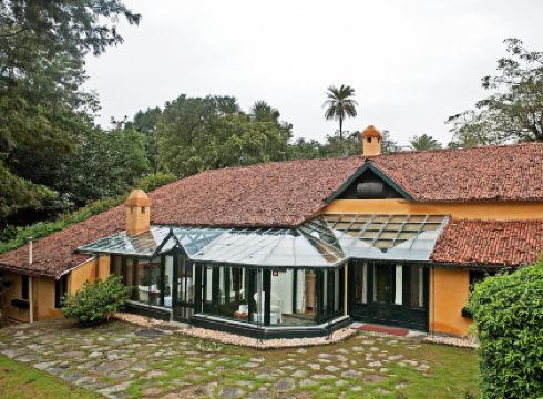 WelcomHeritage Connaught House