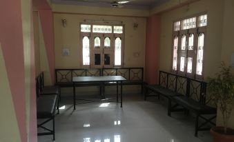 Hotel Santosh