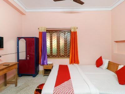 OYO 76542 Joyguru Guest House