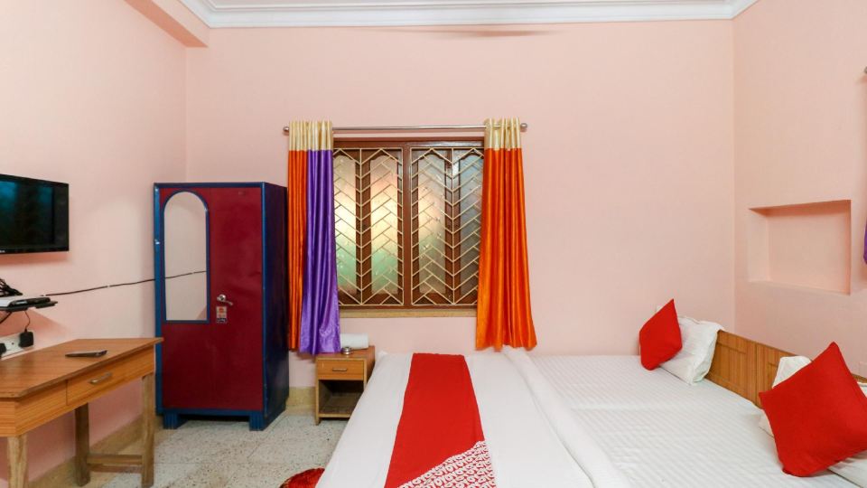 OYO 76542 Joyguru Guest House