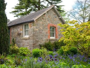 Courtyard Cottage