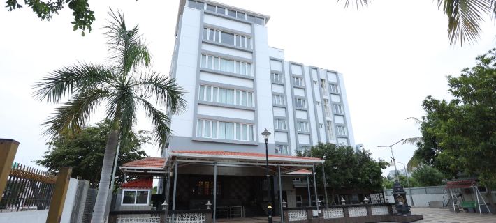 Minas Manor Hotels in Tiruchirappalli