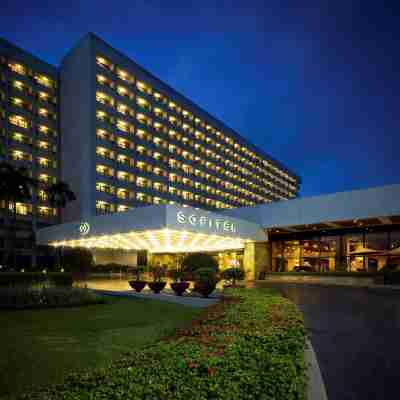 Sofitel Philippine Plaza Manila Hotel Exterior