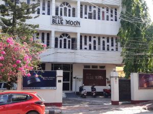 Hotel Bluemoon