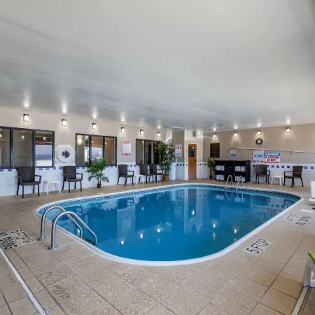 Comfort Inn & Suites Waterloo - Cedar Falls