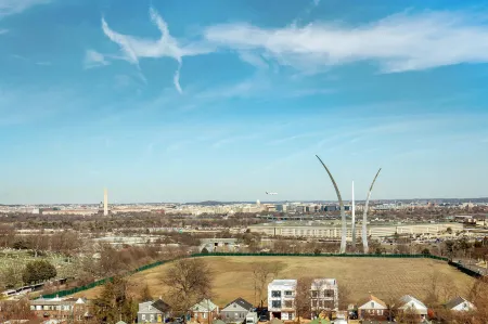 Sheraton Pentagon City Отели рядом с достопримечательностью «Могила Неизвестного Солдата»