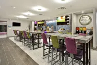 Home2 Suites by Hilton - Kansas City Airport - Breakfast
