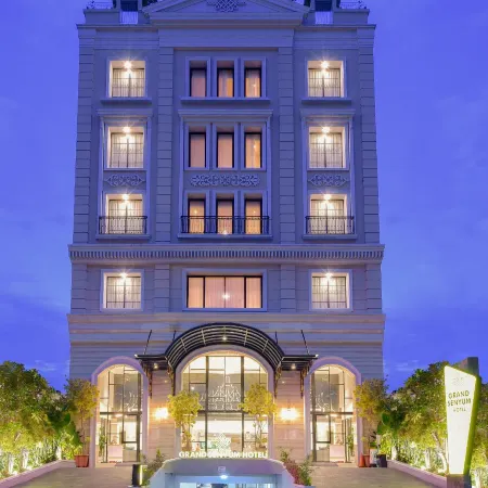 Grand Senyum Hotel