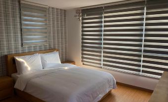 Seoul Crown 88 Guest House - Foreign Guests Only