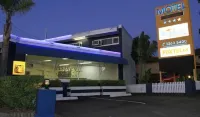 Aspley Motor Inn Hotels near Robinson Road Marketplace
