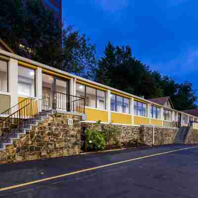 Best Western Fort Lee Hotel Exterior