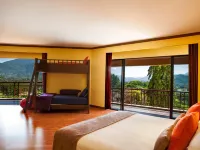 Sir James Resort Hotels near Wat Hew Lad