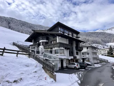 Nadine Hotels near Giggijochbahn Sölden