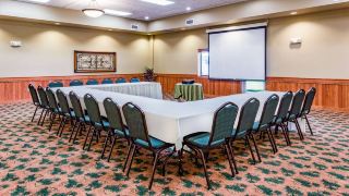 americinn-by-wyndham-fort-pierre-conference-center
