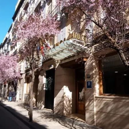 Hotel Inca Отели рядом с достопримечательностью «Старый город»