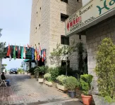 Holiday Suites Hotel & Beach Resort Hotel di Jounieh