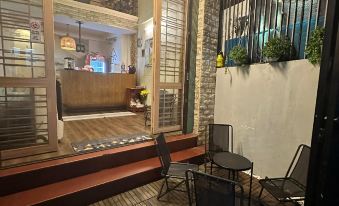 Alleyway Hostel - Adults Only