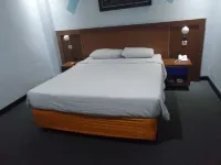 City Hotel Kendari Hotels in Mandonga