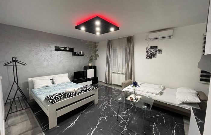 Airport Apartments